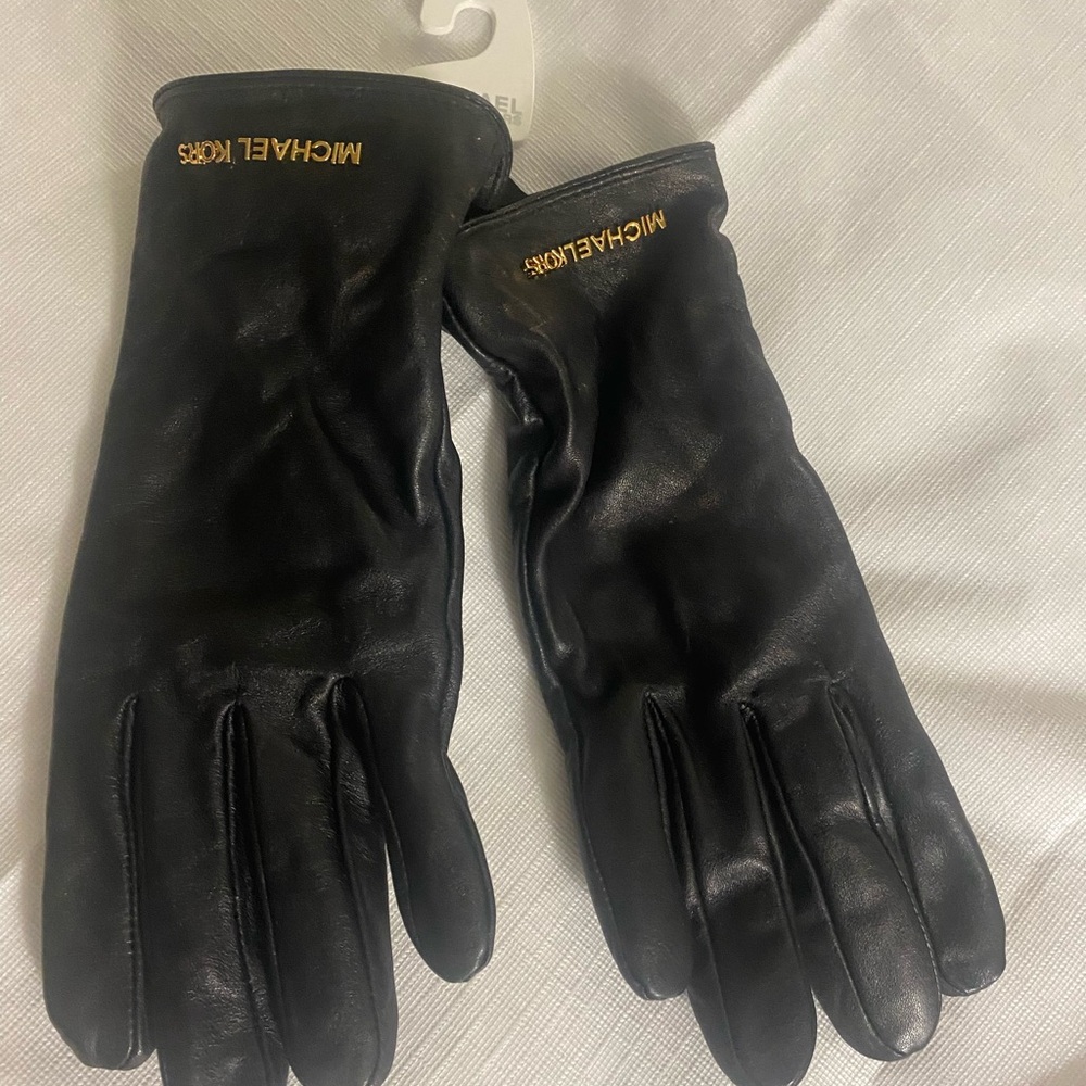 Michael Kors Small Black Leather Gloves NWT